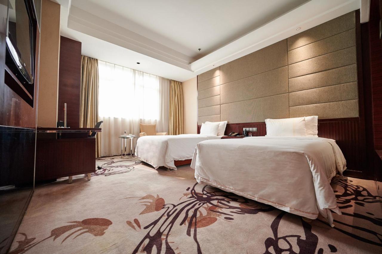 Foshan Jinlai Holiday Hotel Exterior photo