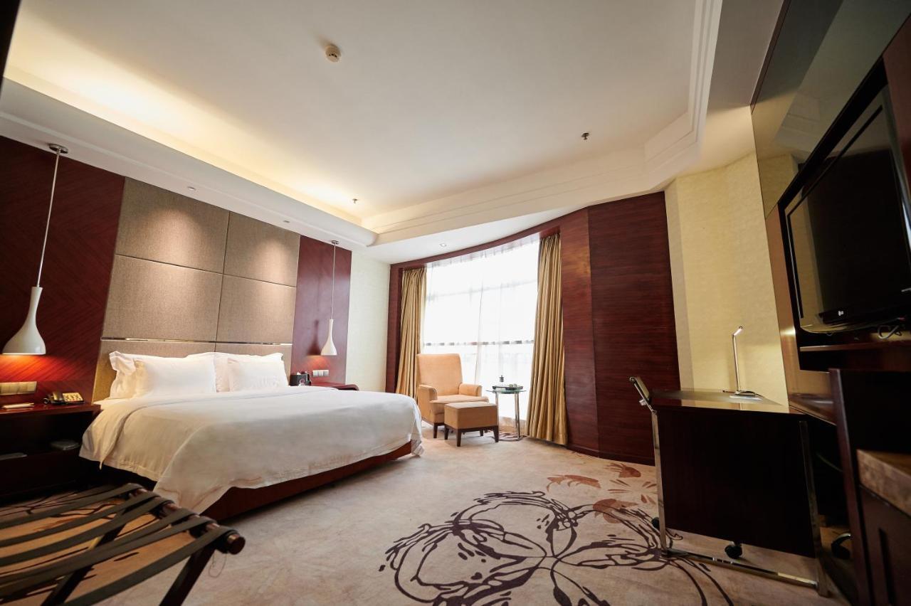 Foshan Jinlai Holiday Hotel Exterior photo
