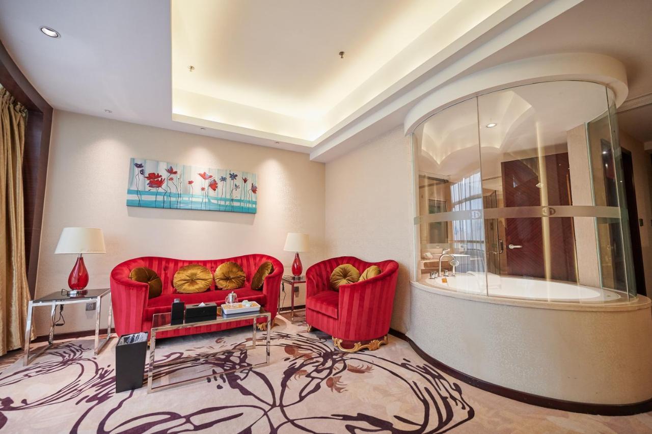 Foshan Jinlai Holiday Hotel Exterior photo